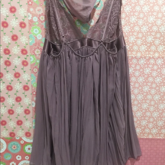 Victoria’s Secret mauve pleated teddy - Picture 3 of 6